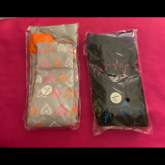 COPY - Women’s Compression Socks - Picture 1 of 3